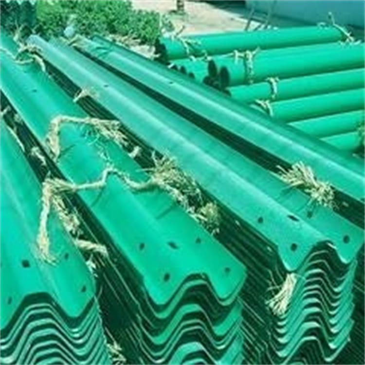 发生损坏波形护栏的故事后应该怎么处理