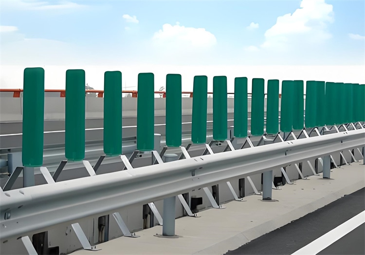 高速公路选择安装护栏板的重要性