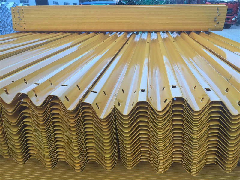 喷塑波形护栏板